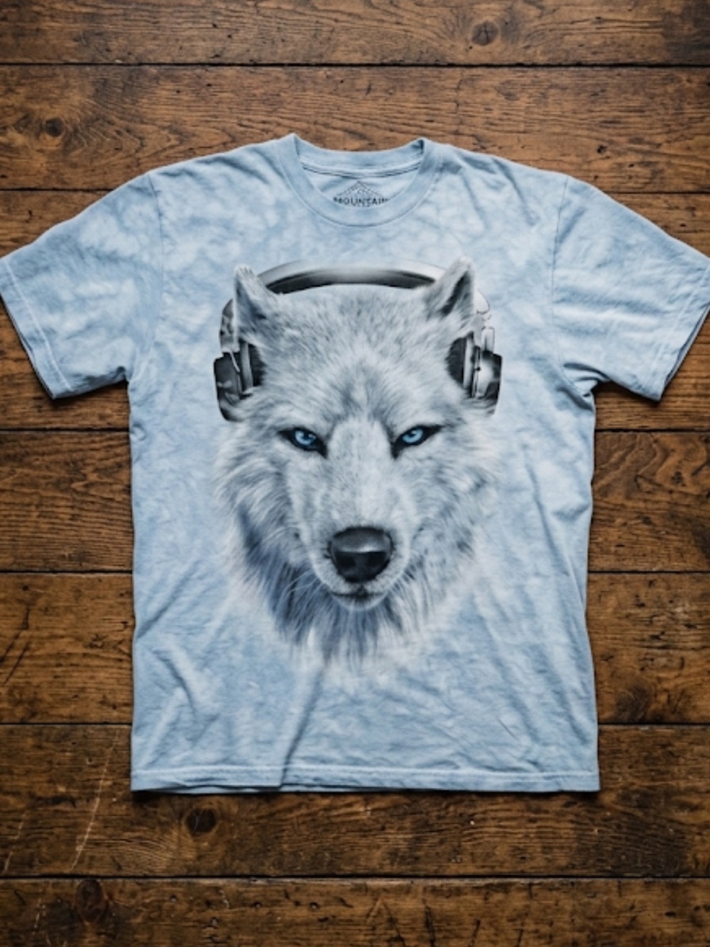 White Wolf The mountain shirt men’s size large